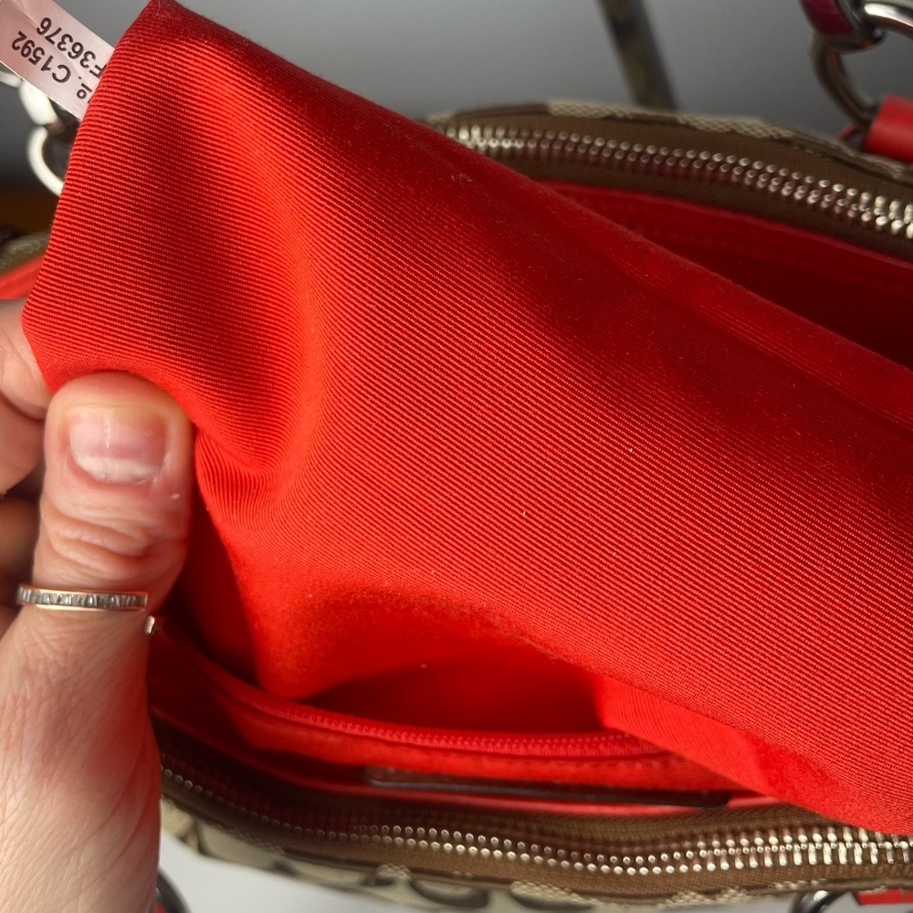 $25 LS Coach Colette Red & Khaki Signature Carryall w/COA - Picture 15 of 16